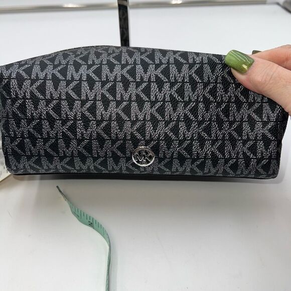 Michael Kors Black and Silver MD Travel Case with Snakeskin Embossed‎ Leather on - Picture 10 of 14